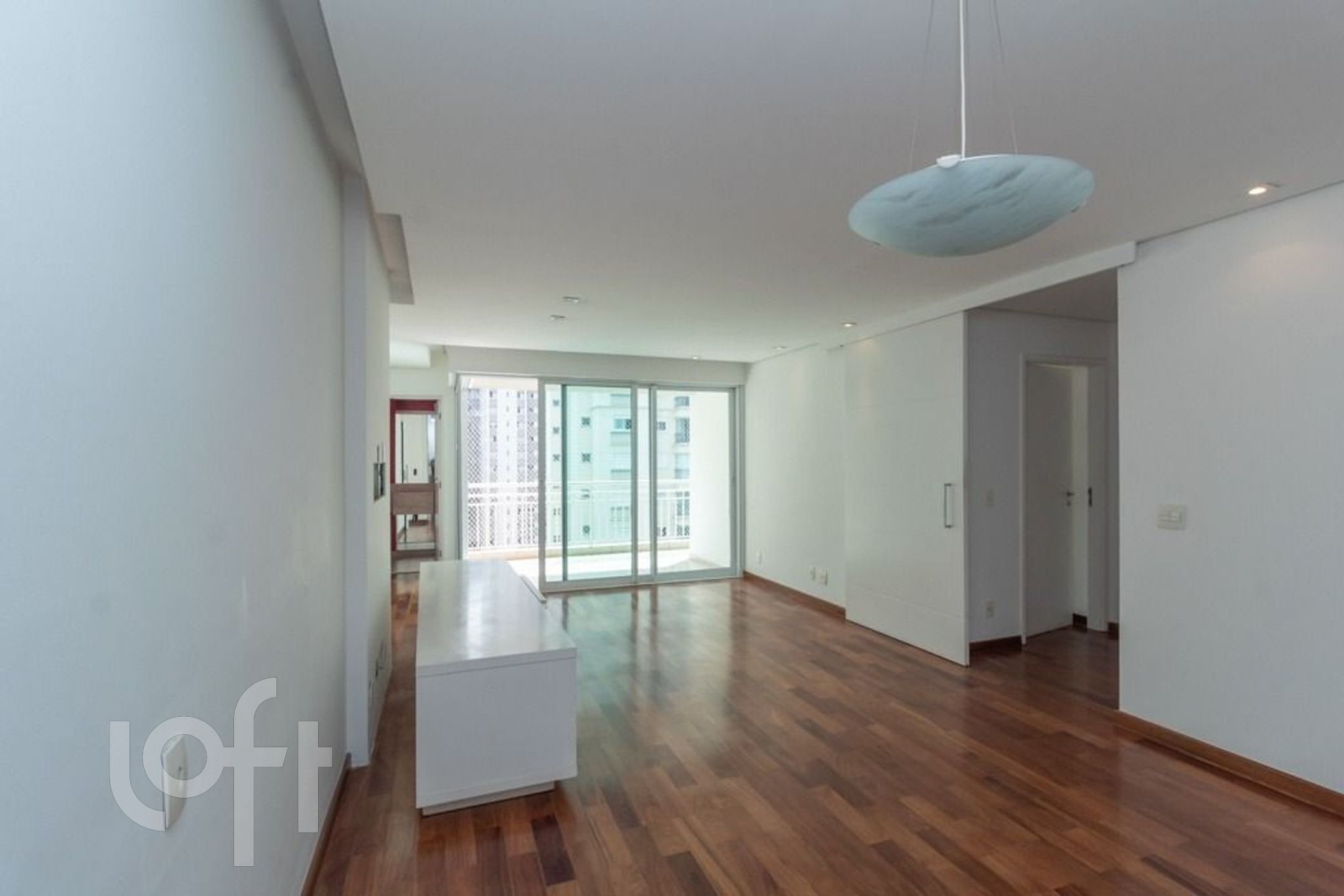 Apartamento à venda com 2 quartos, 105m² - Foto 2