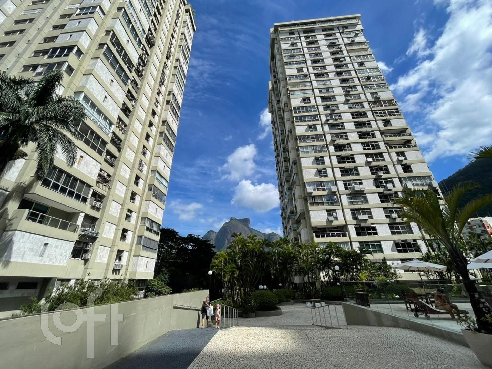 Apartamento à venda com 5 quartos, 218m² - Foto 4