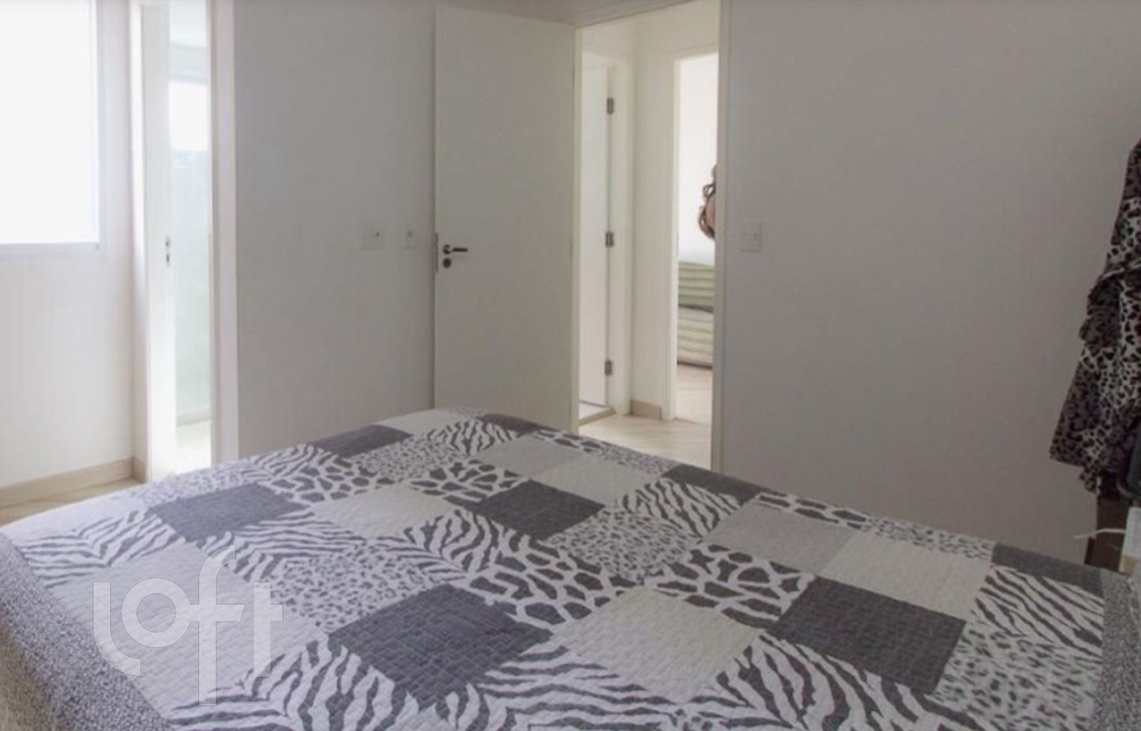 Apartamento à venda com 2 quartos, 60m² - Foto 2