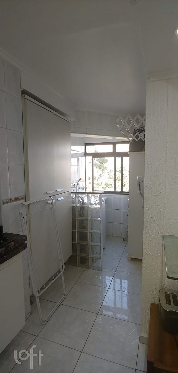 Apartamento à venda com 2 quartos, 64m² - Foto 12