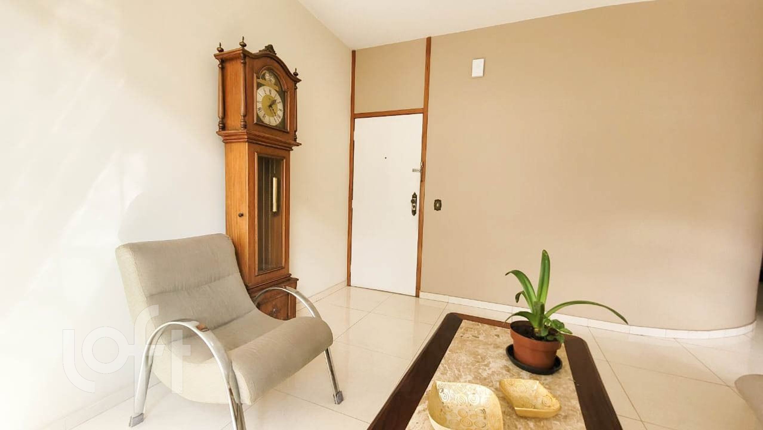 Apartamento à venda com 4 quartos, 220m² - Foto 4