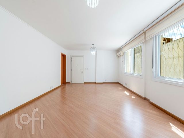 Apartamento com 133m², 3 dormitórios, 1 suíte, 1 vaga, Independência em Porto Alegre