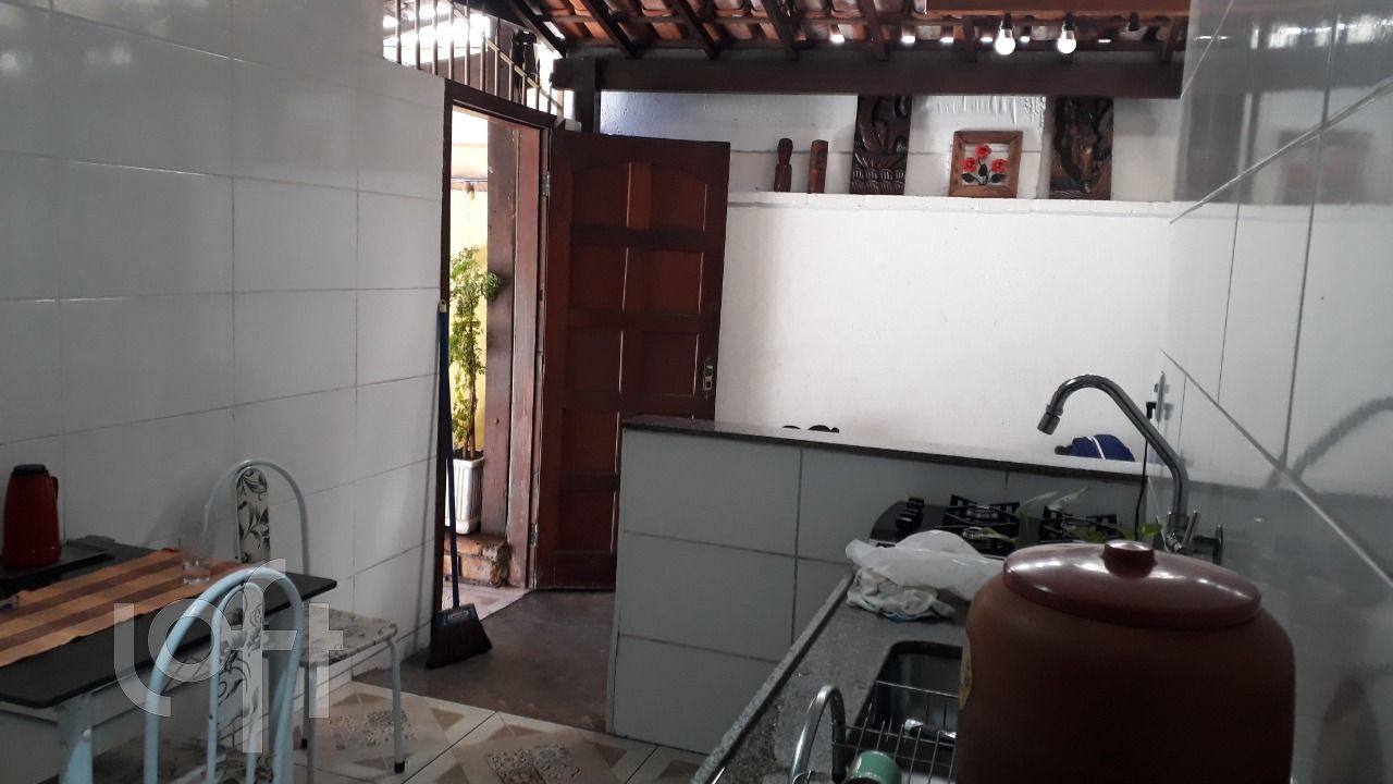 Casa à venda com 3 quartos, 87m² - Foto 5