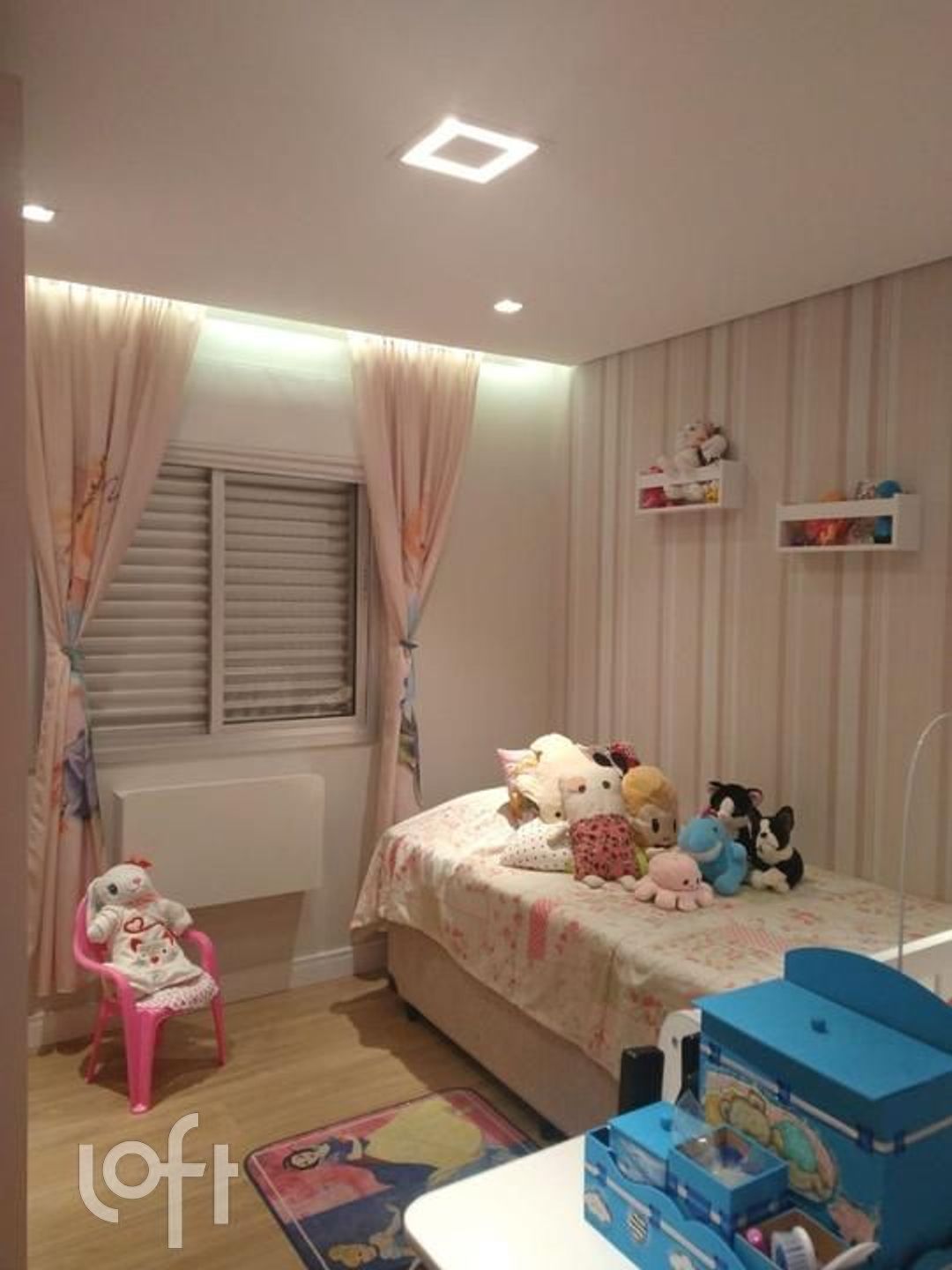 Apartamento à venda com 2 quartos, 72m² - Foto 2