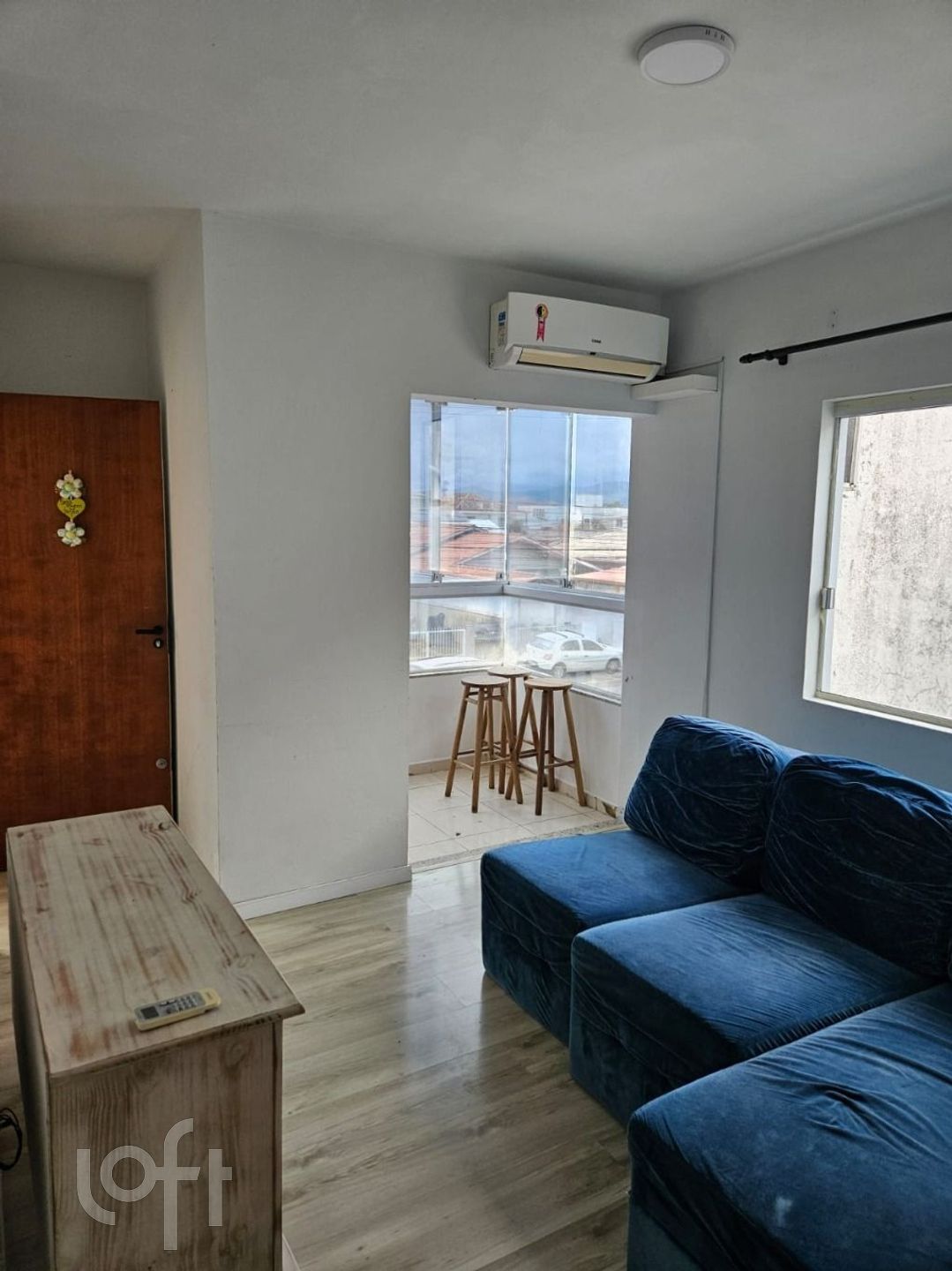 Apartamento à venda em Barra do Aririu com 67 m², 2 quartos, 1 suíte, 1 vaga