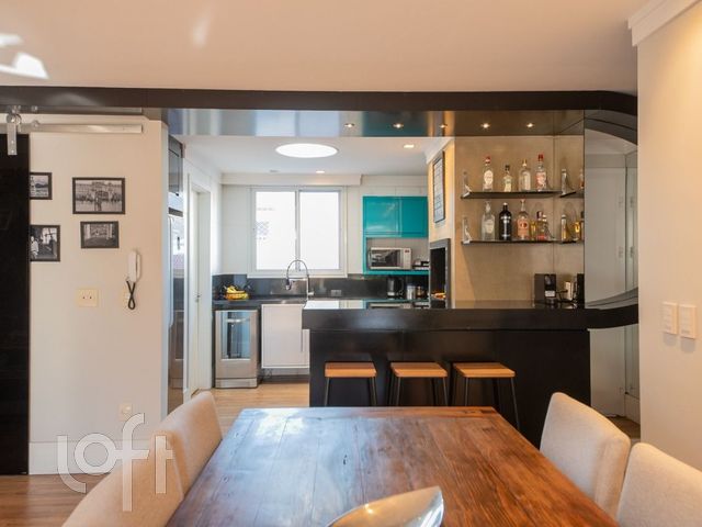 Apartamento com 113m², 2 dormitórios, 2 suítes, Petrópolis em Porto Alegre