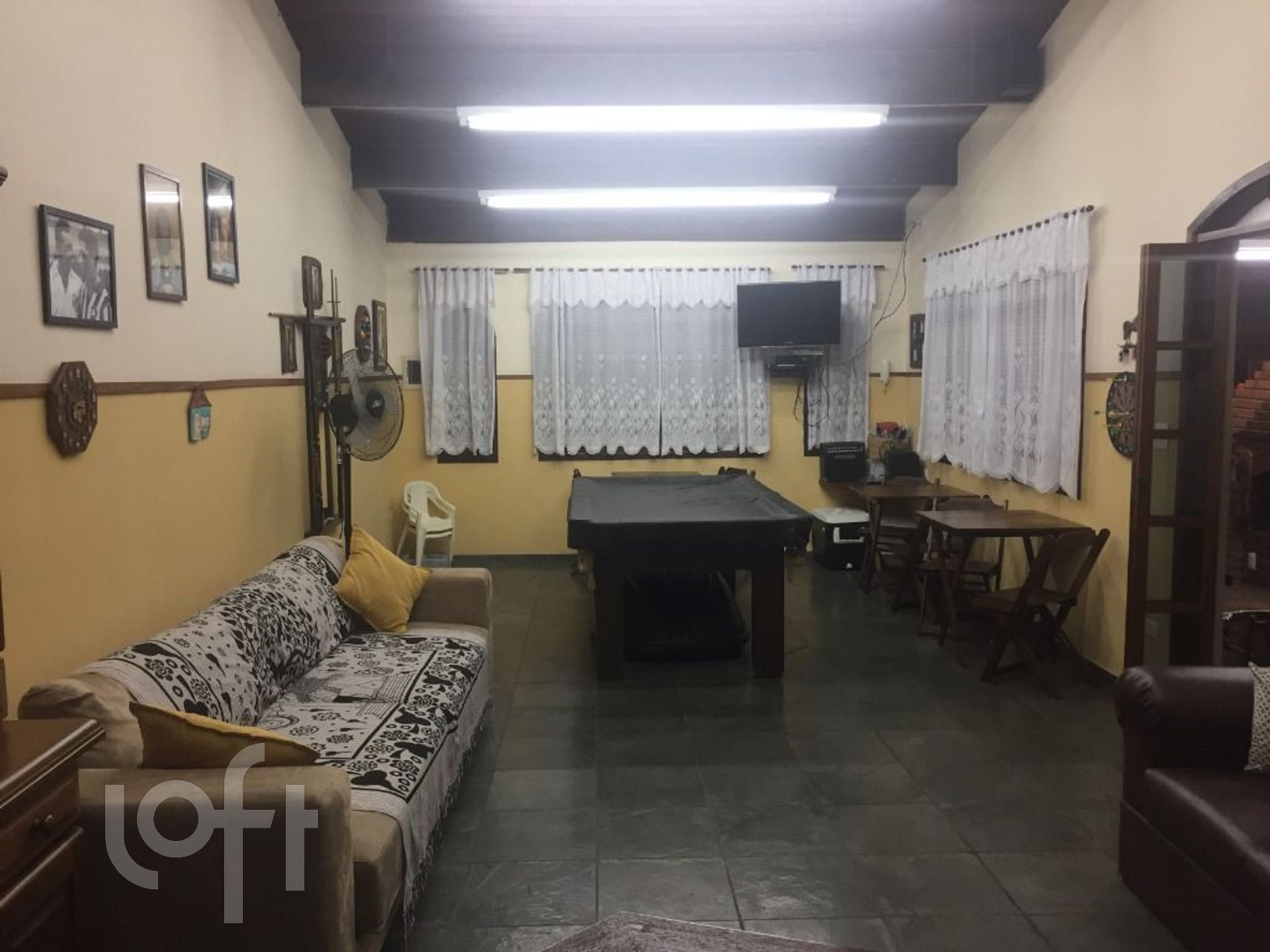 Casa à venda com 3 quartos, 281m² - Foto 2