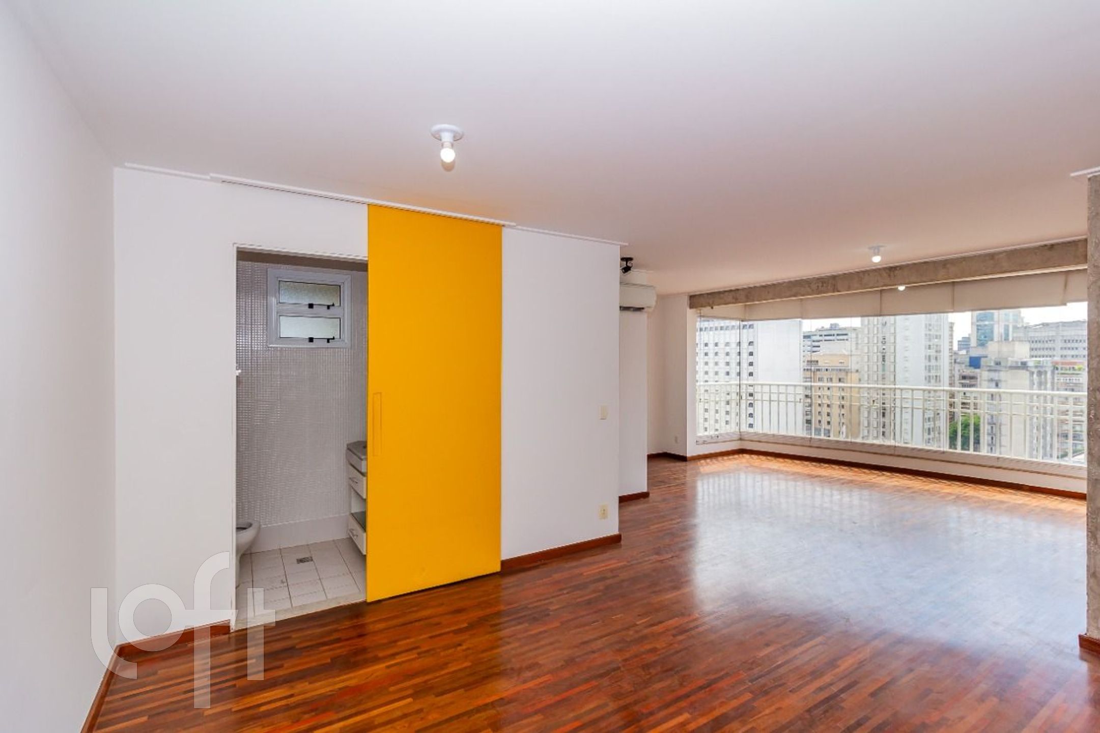 Apartamento à venda com 3 quartos, 117m² - Foto 1