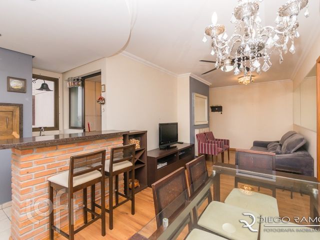 Apartamento com 81m², 3 dormitórios, 1 suíte, 2 vagas, Jardim Botânico em Porto Alegre