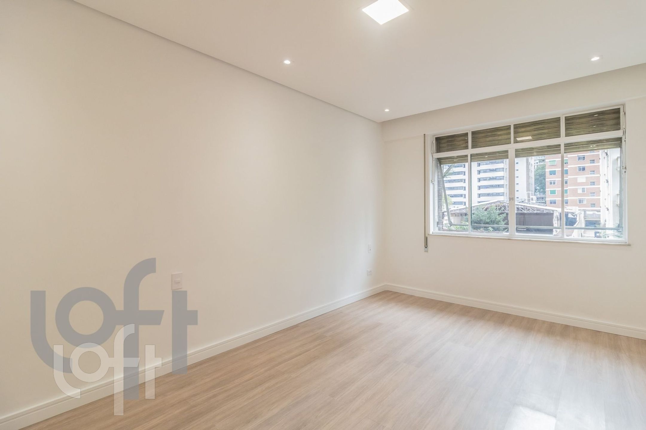 Apartamento à venda com 3 quartos, 123m² - Foto 9