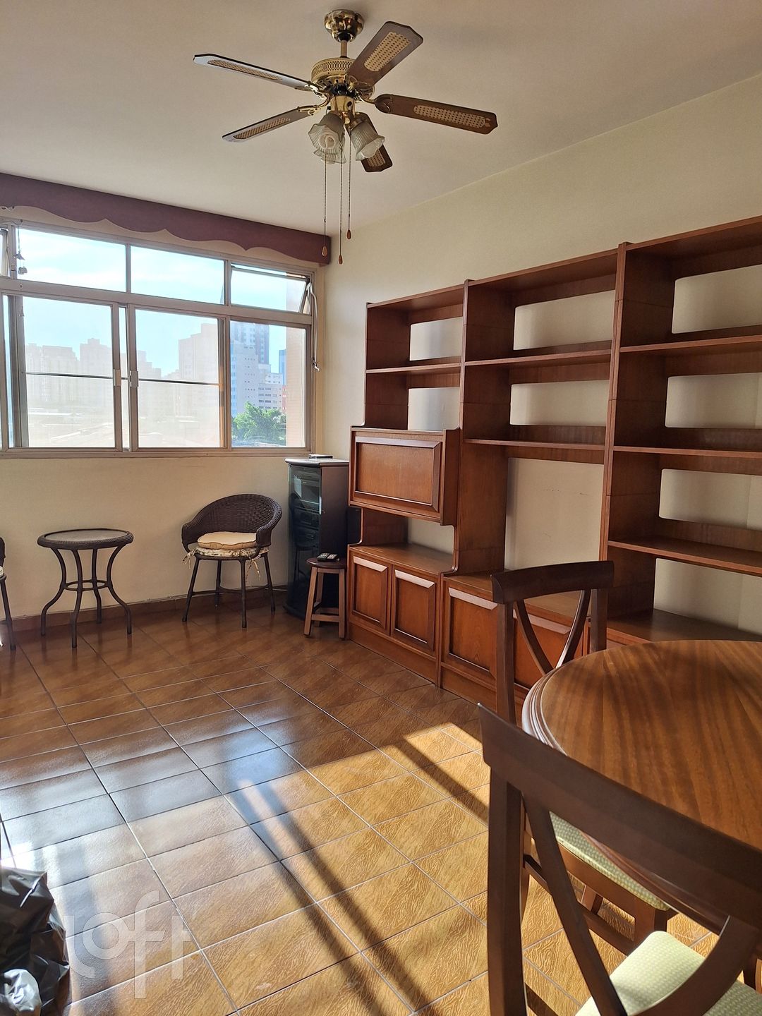 Apartamento à venda com 2 quartos, 93m² - Foto 2