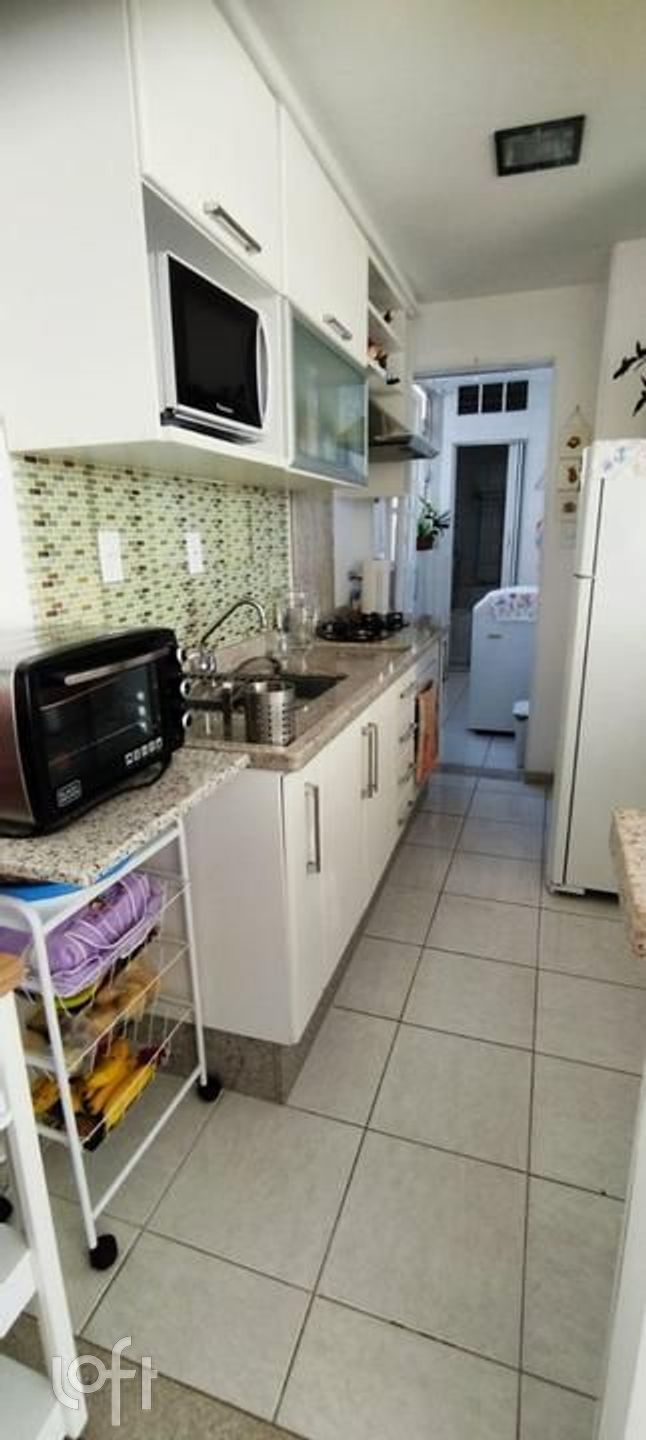 Apartamento à venda com 2 quartos, 72m² - Foto 3