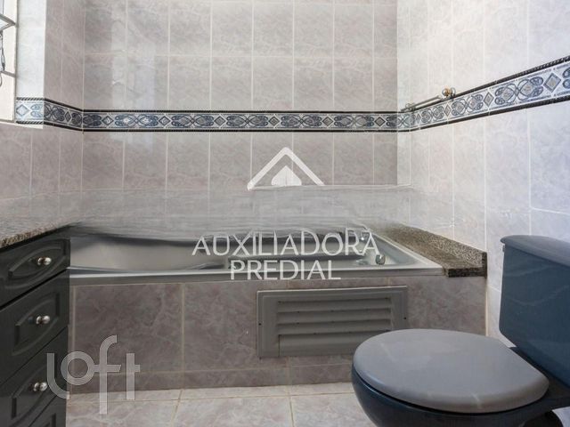 Apartamento com 303m², 5 dormitórios, Floresta em Porto Alegre