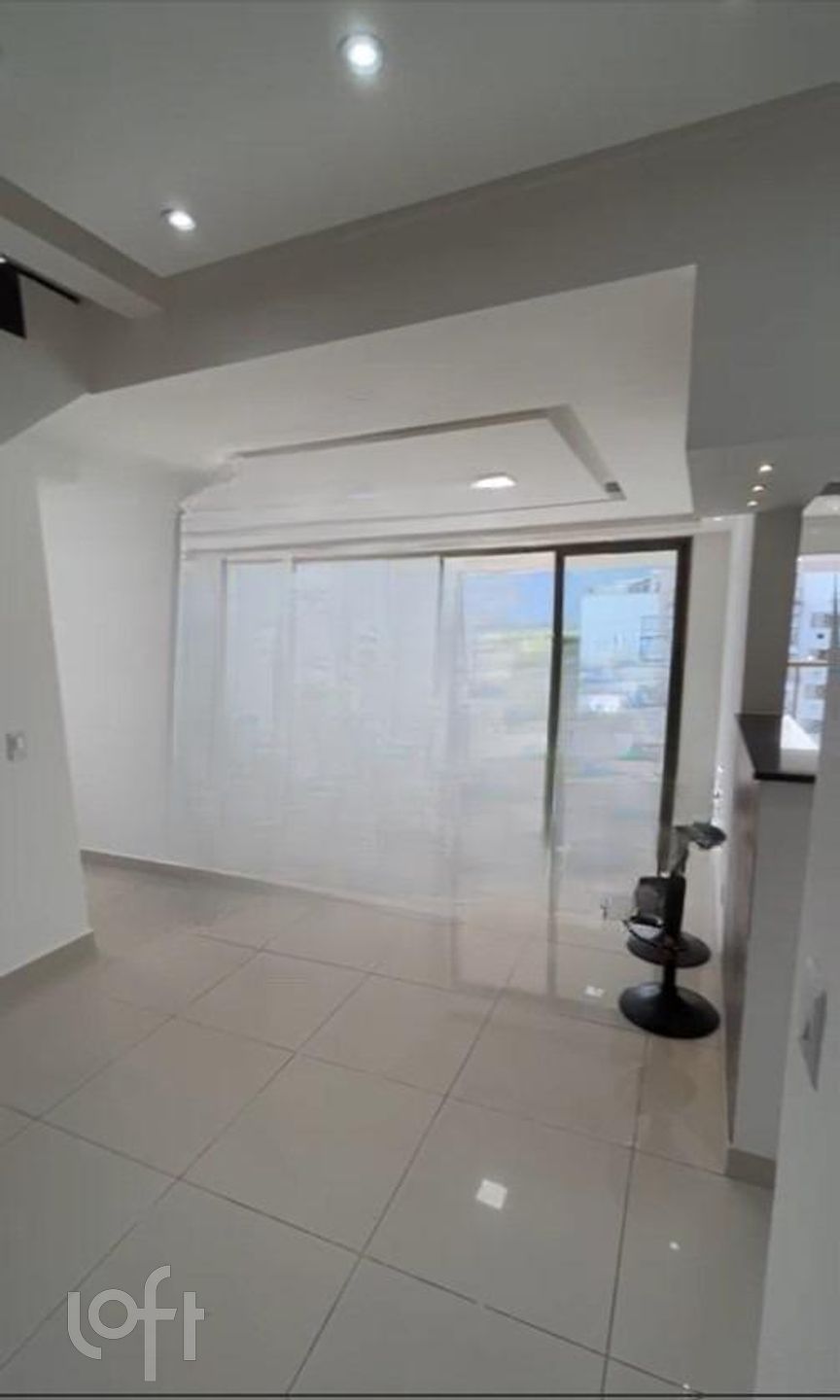 Apartamento à venda com 3 quartos, 211m² - Foto 3