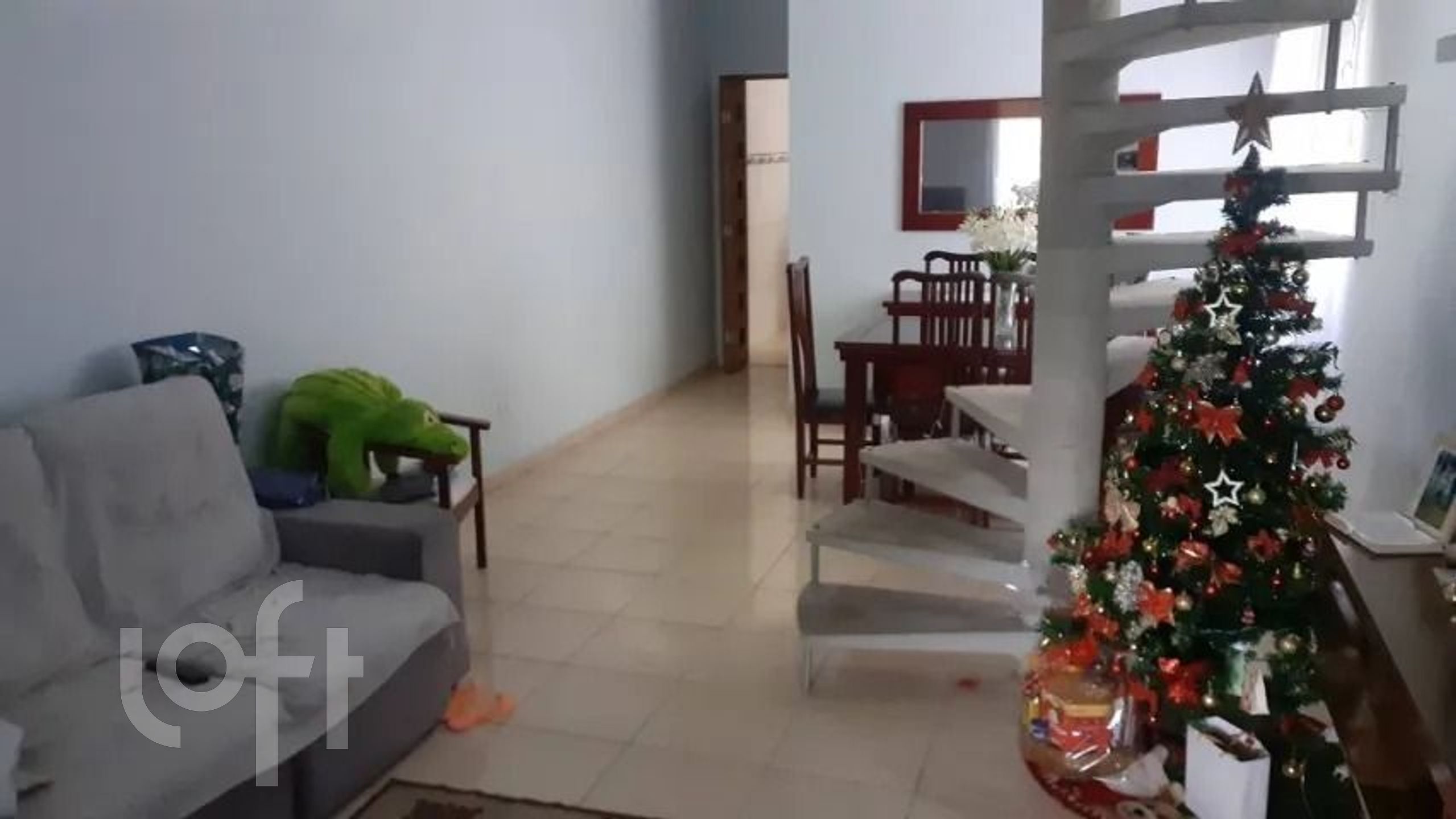 Casa à venda com 3 quartos, 270m² - Foto 2