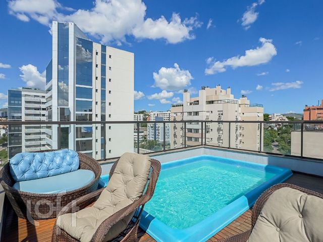 Apartamento com 220m², 3 dormitórios, 1 suíte, 2 vagas, Chácara das Pedras em Porto Alegre