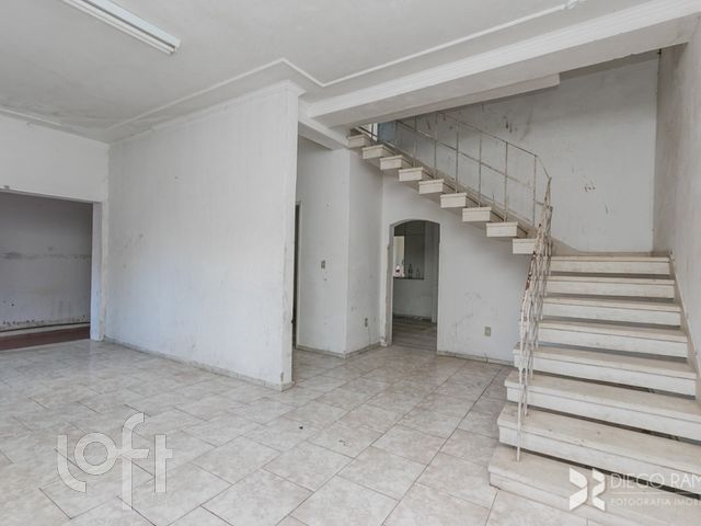 Casa com 436m², 5 dormitórios, 2 suítes, 1 vaga, Cristo Redentor em Porto Alegre