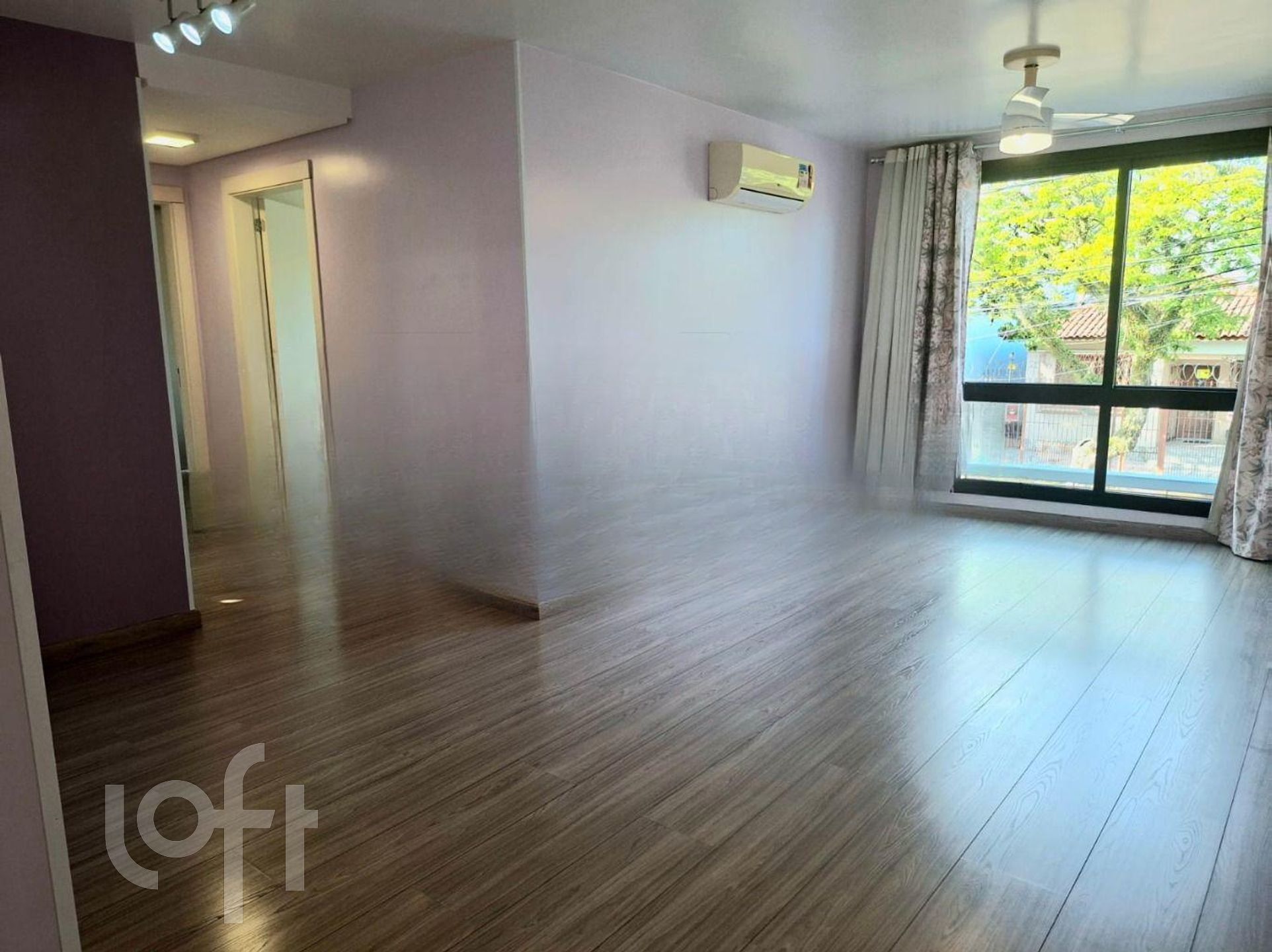 Apartamento com 74m², 2 dormitórios, 1 suíte, 1 vaga, Jardim Botânico em Porto Alegre