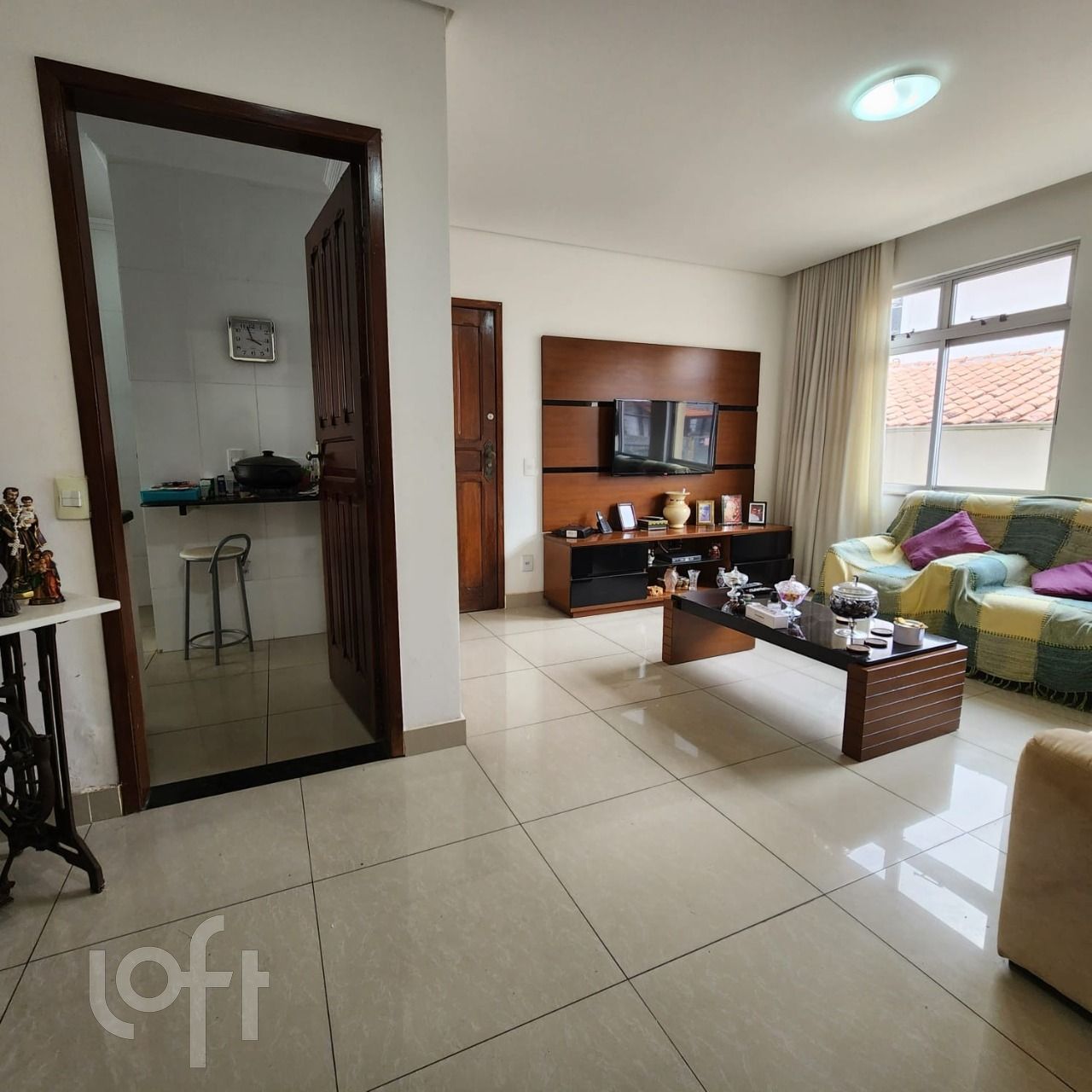 Apartamento à venda com 3 quartos, 133m² - Foto 1