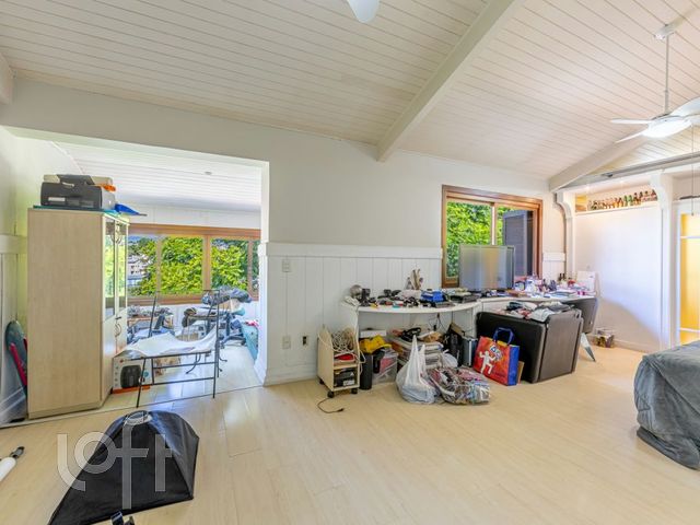 Casa em Condomínio com 345m², 5 dormitórios, 3 suítes, 4 vagas, Chácara das Pedras em Porto Alegre