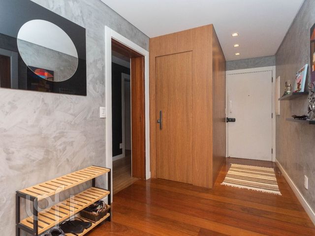 Apartamento com 246m², 3 dormitórios, 3 suítes, 3 vagas, Bela Vista em Porto Alegre