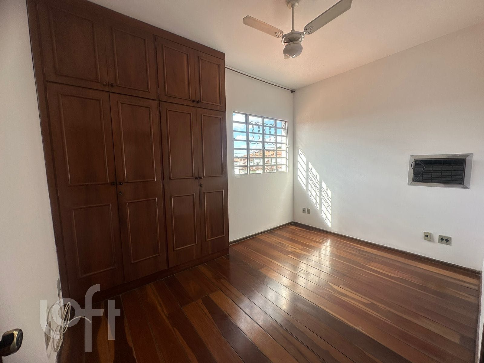 Apartamento à venda com 3 quartos, 150m² - Foto 7