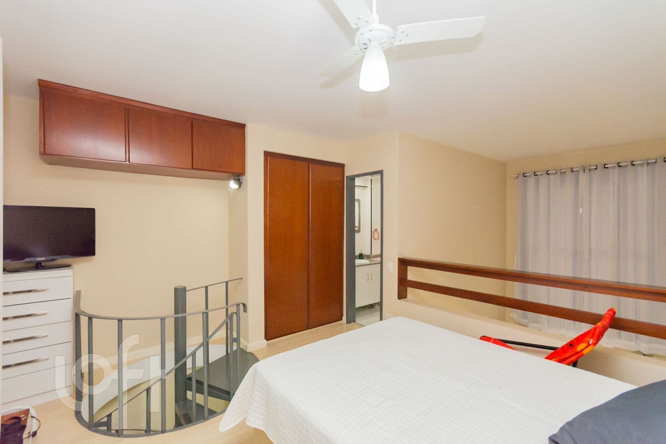 Apartamento à venda com 1 quarto, 50m² - Foto 3