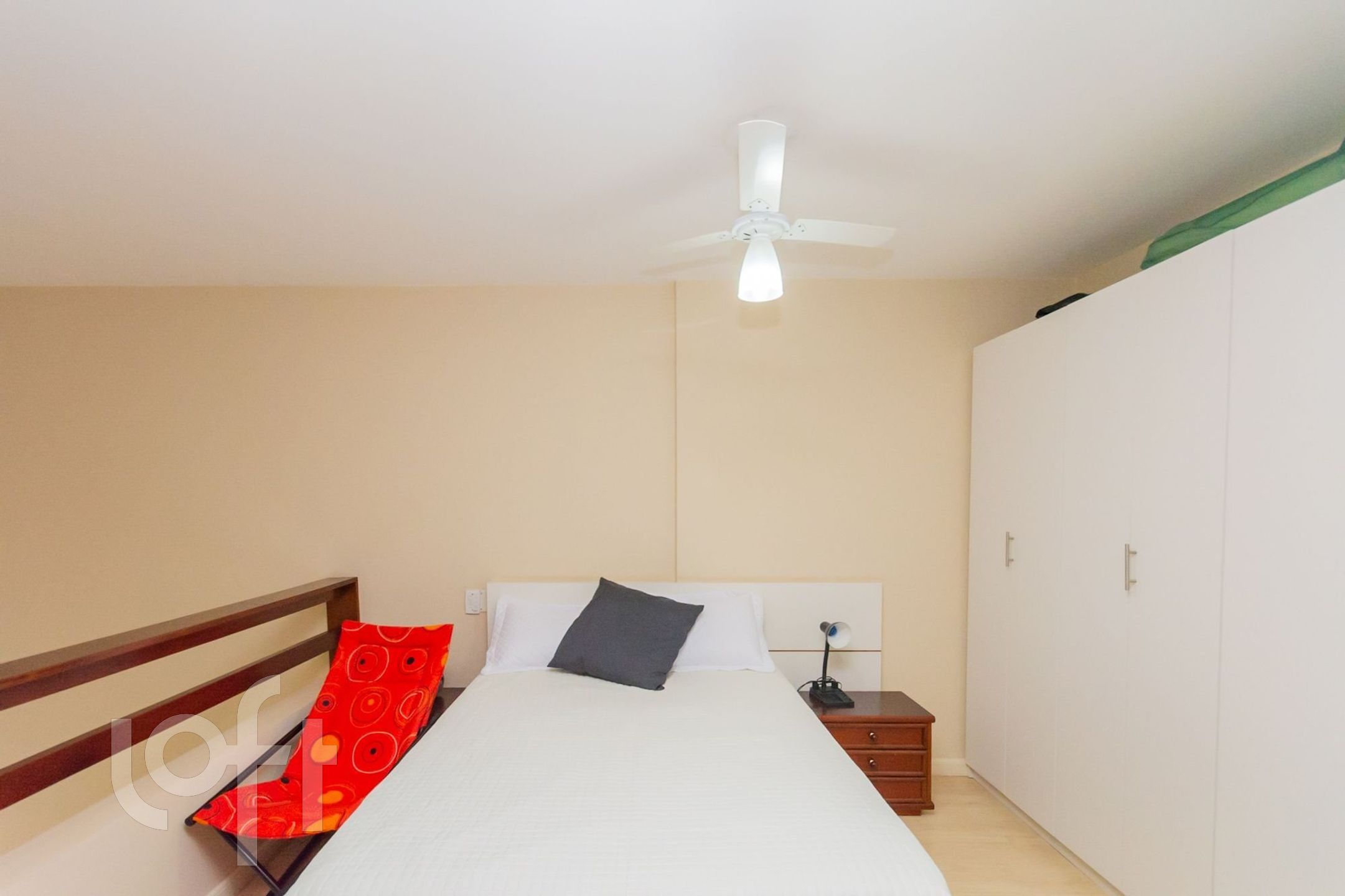 Apartamento à venda com 1 quarto, 50m² - Foto 6