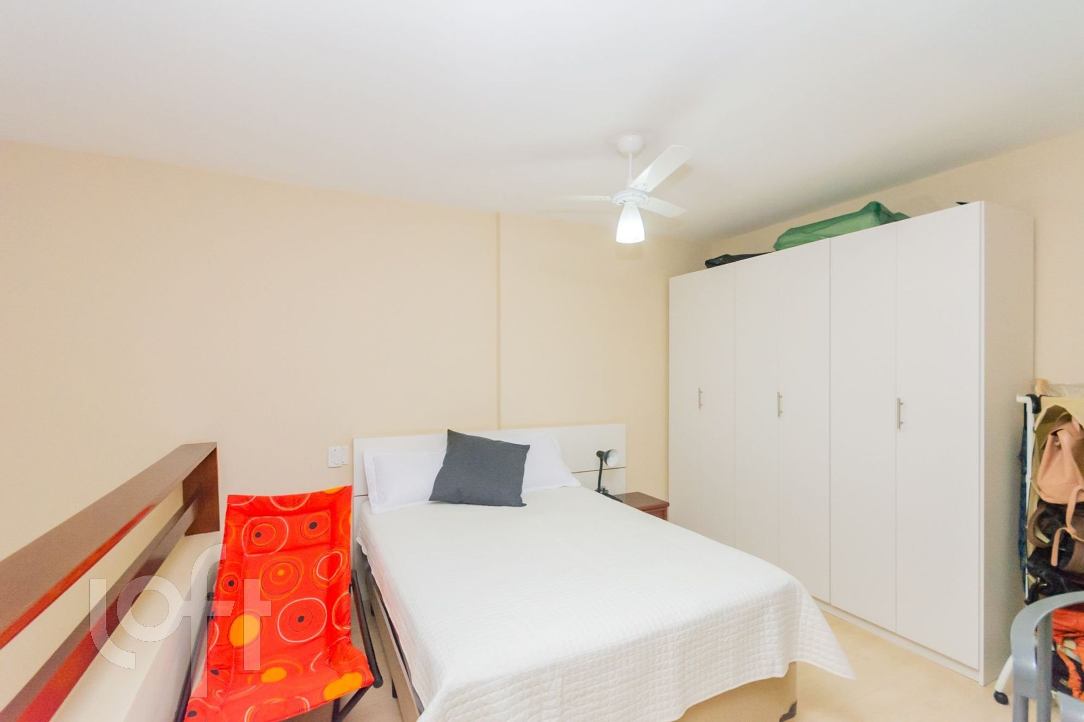 Apartamento à venda com 1 quarto, 50m² - Foto 4