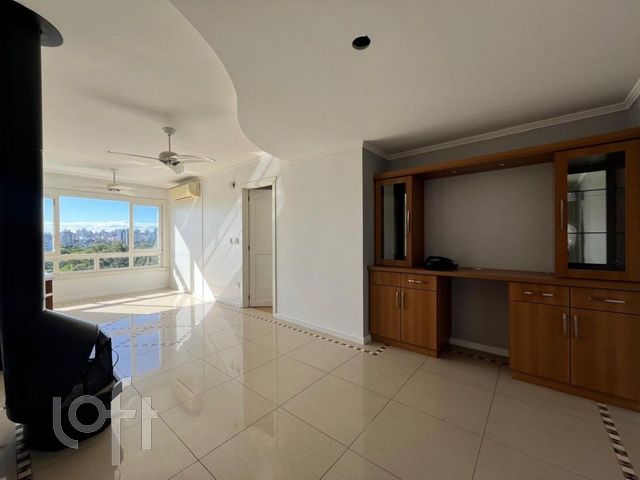 Apartamento com 87m², 3 dormitórios, 1 suíte, 2 vagas, Jardim Botânico em Porto Alegre