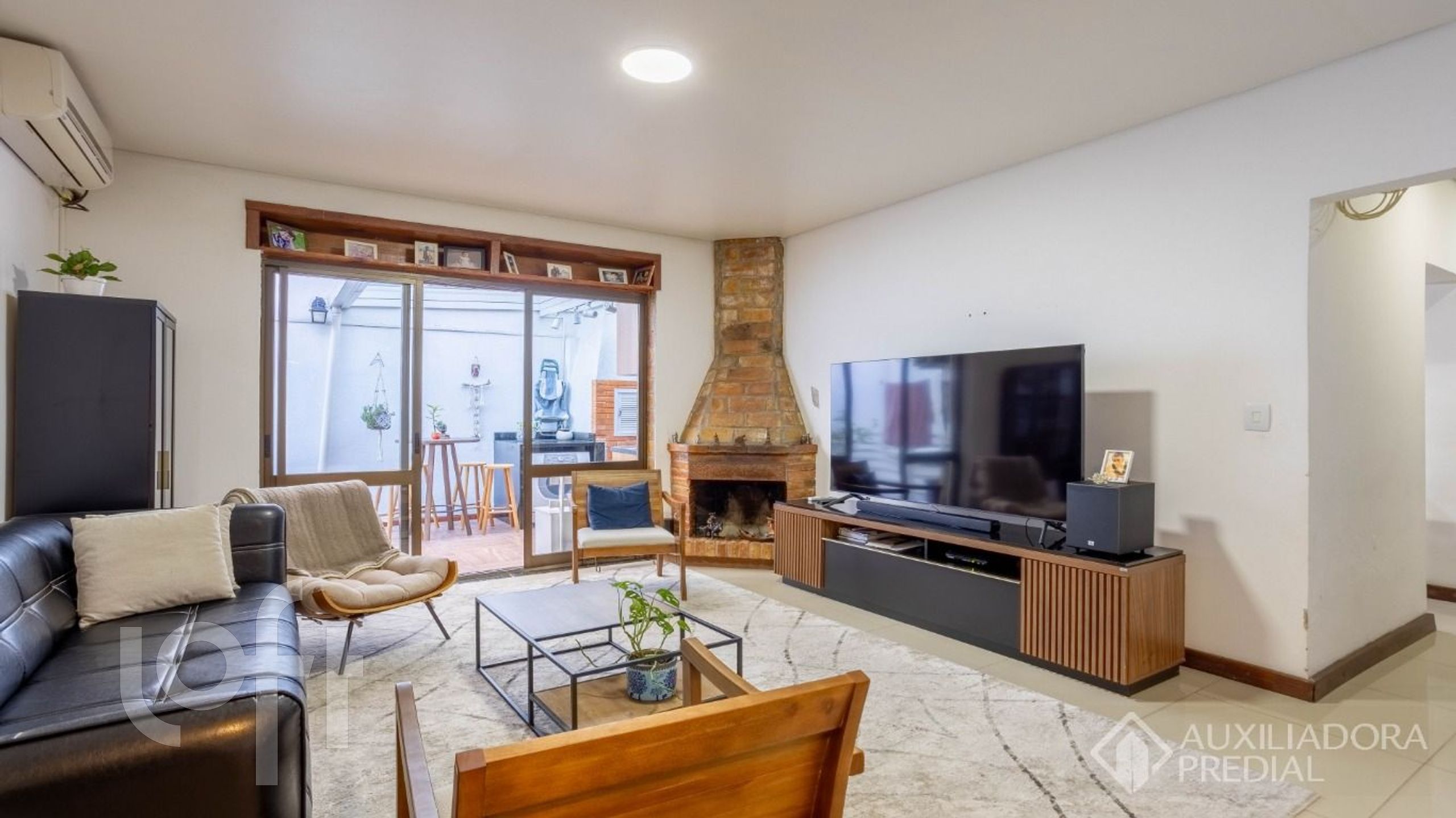 Apartamento com 107m², 3 dormitórios, Floresta em Porto Alegre