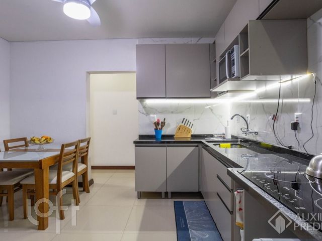 Apartamento com 107m², 3 dormitórios, Floresta em Porto Alegre