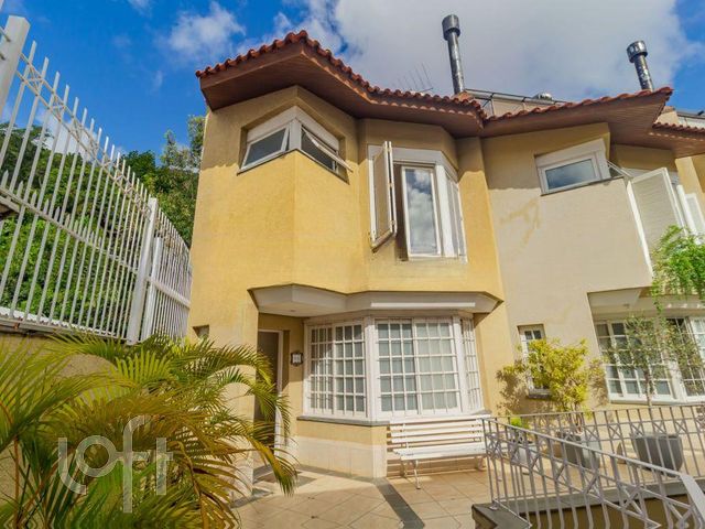 Casa em Condomínio com 251m², 4 dormitórios, 2 suítes, 4 vagas, Boa Vista em Porto Alegre