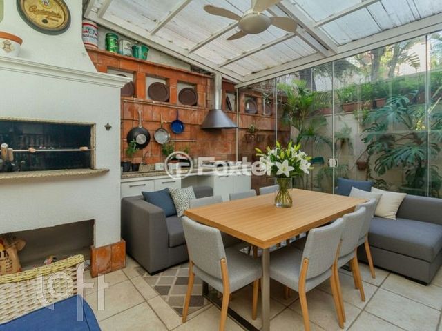 Casa em Condomínio com 251m², 4 dormitórios, 2 suítes, 4 vagas, Boa Vista em Porto Alegre