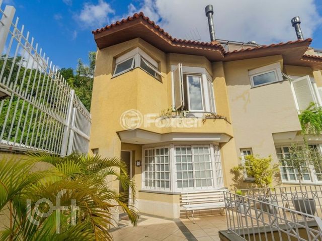 Casa em Condomínio com 251m², 4 dormitórios, 2 suítes, 4 vagas, Boa Vista em Porto Alegre