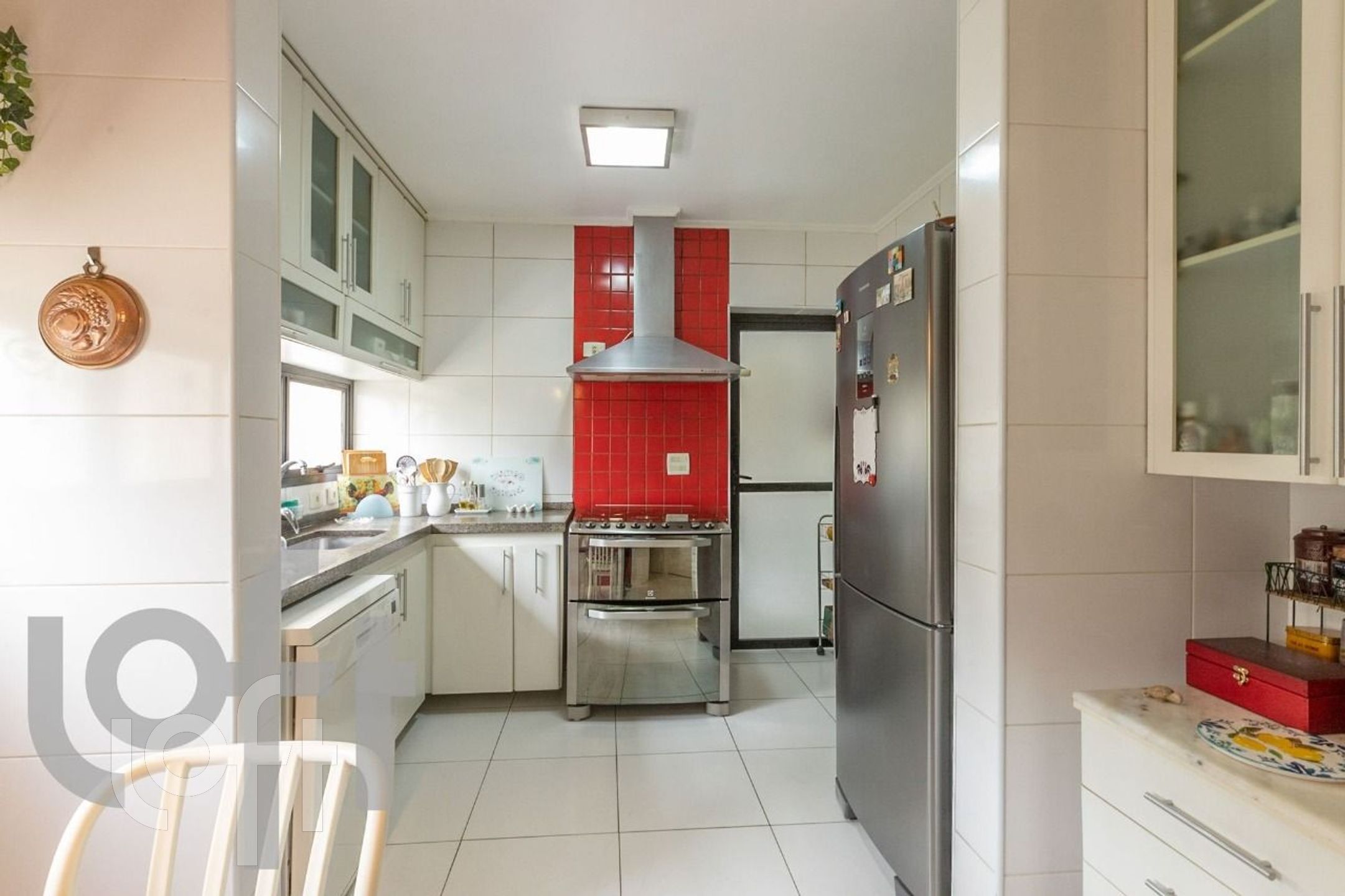 Apartamento à venda com 3 quartos, 164m² - Foto 9