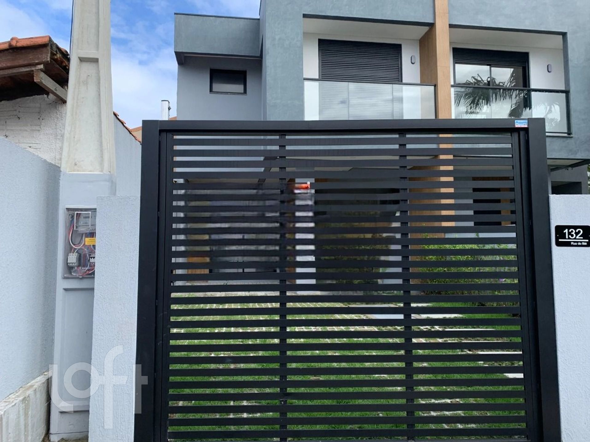 Casa à venda em Campeche Sul com 157 m², 3 quartos, 3 suítes, 2 vagas