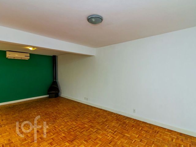 Apartamento com 103m², 3 dormitórios, 1 suíte, 1 vaga, Petrópolis em Porto Alegre