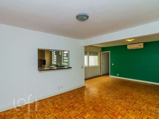Apartamento com 103m², 3 dormitórios, 1 suíte, 1 vaga, Petrópolis em Porto Alegre