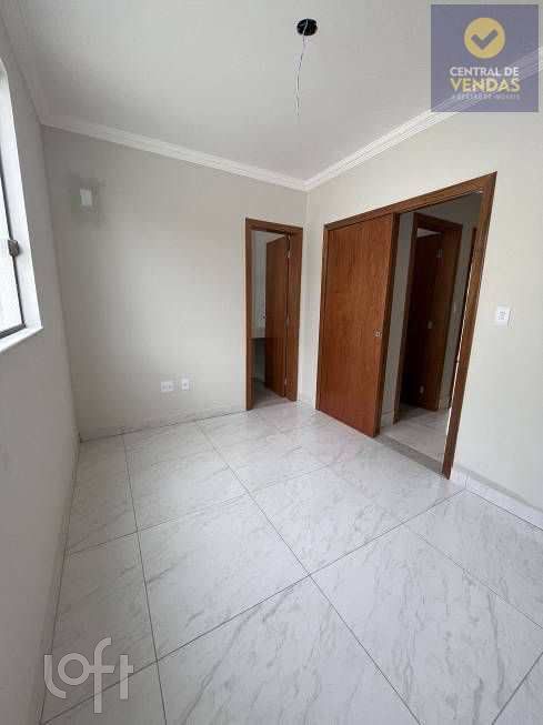 Casa à venda com 3 quartos, 88m² - Foto 12