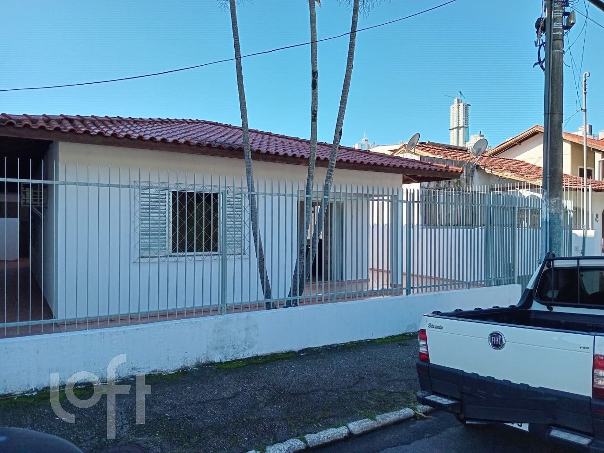 Casa Residencial com 116m², 4 quartos, 2 suítes, 4 garagens, no bairro Nações em Balneário Camboriú