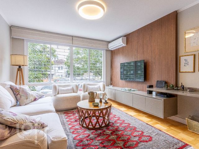 Apartamento com 120m², 3 dormitórios, 1 vaga, Moinhos de Vento em Porto Alegre