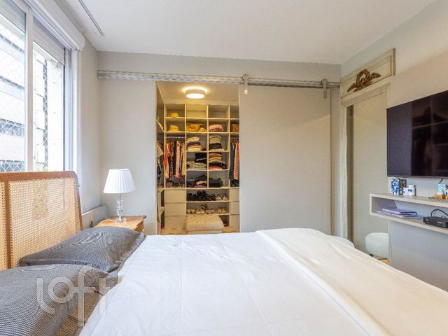 Apartamento com 120m², 3 dormitórios, 1 vaga, Moinhos de Vento em Porto Alegre