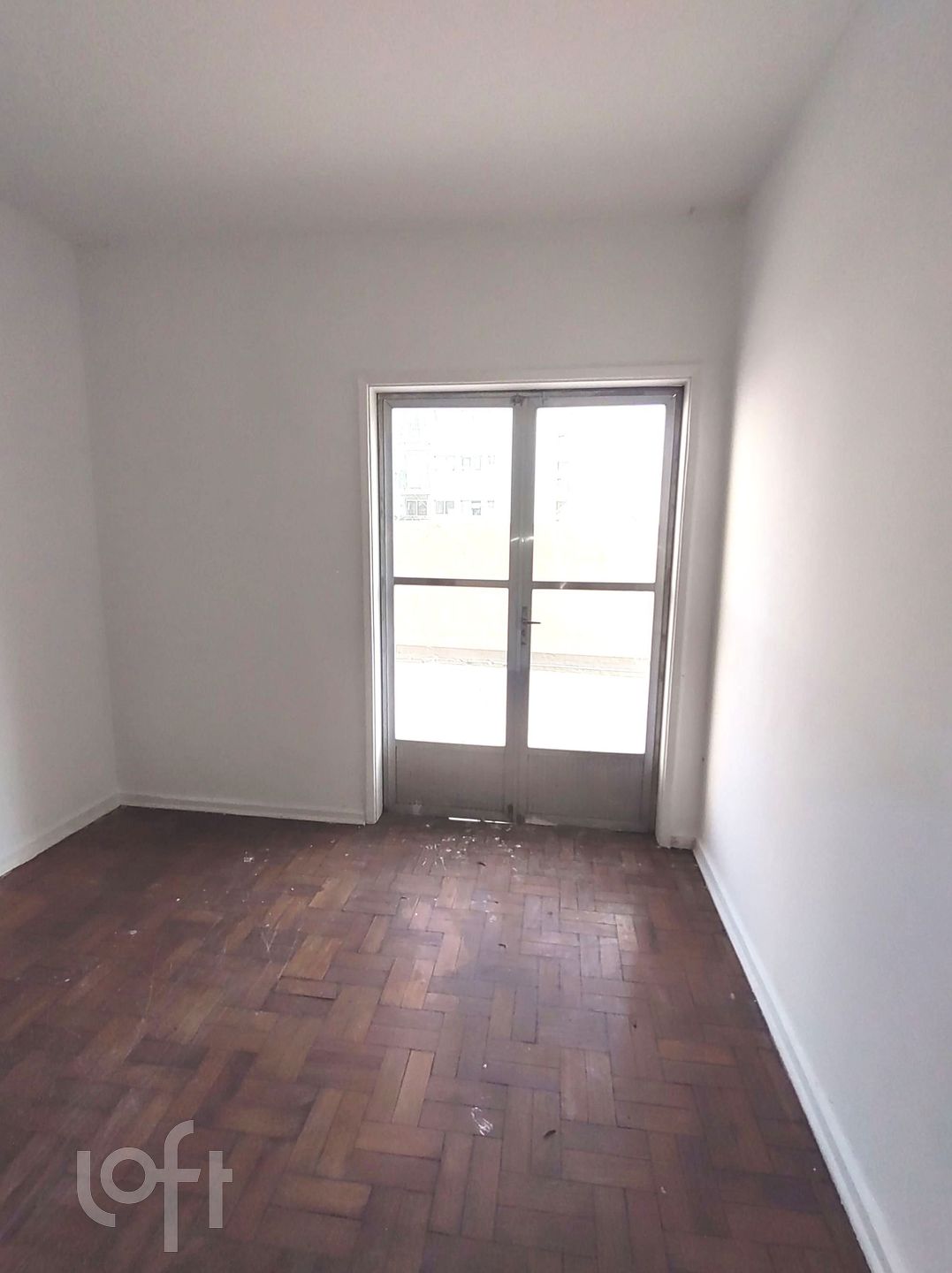 Apartamento à venda com 2 quartos, 75m² - Foto 1