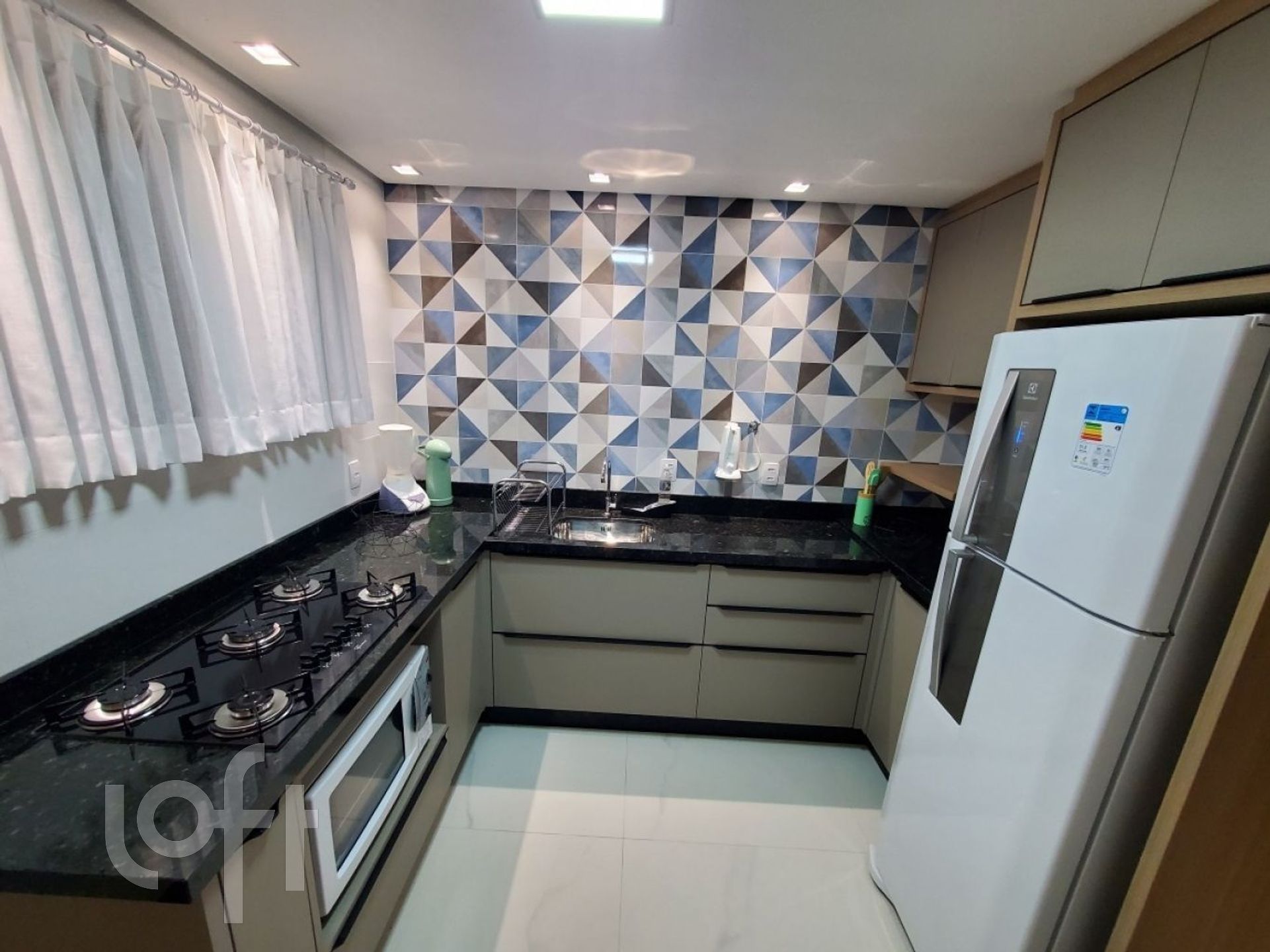 Casa à venda em Ponta das Canas com 160 m², 4 quartos, 2 suítes, 1 vaga