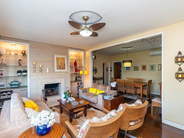 Apartamento com 110m², 3 dormitórios, 1 vaga, Santana em Porto Alegre