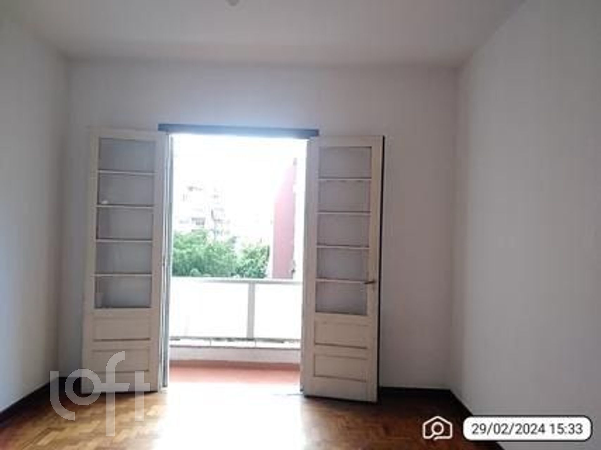 Apartamento à venda com 1 quarto, 32m² - Foto 2