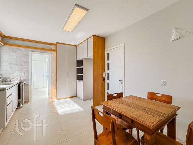 Apartamento com 142m², 2 dormitórios, 2 suítes, 2 vagas, Três Figueiras em Porto Alegre