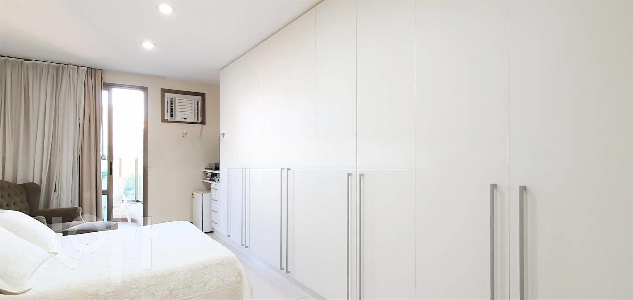 Apartamento à venda com 4 quartos, 239m² - Foto 25