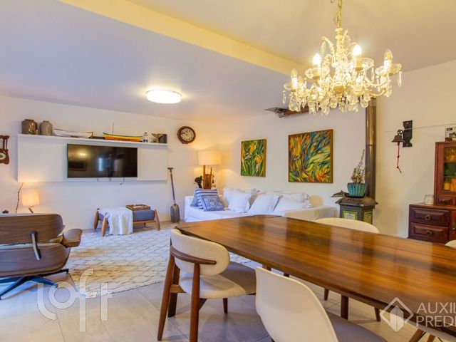 Casa em Condomínio com 200m², 3 dormitórios, 1 suíte, 2 vagas, Chácara das Pedras em Porto Alegre